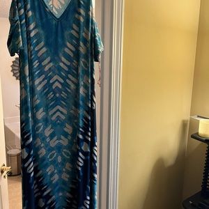 Ashley Stewart cold shoulder dress!